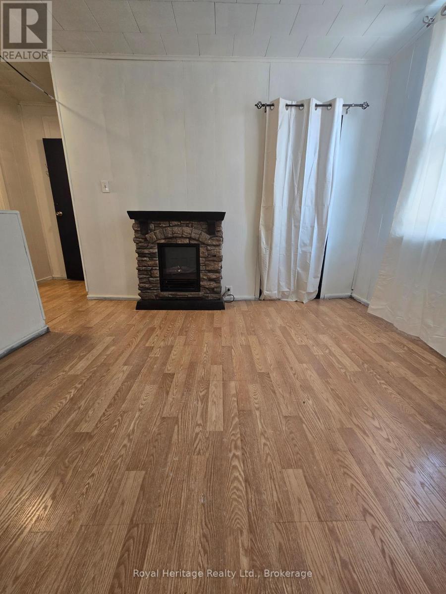 104 Centre Street N, Oshawa, Ontario  L1G 4B8 - Photo 6 - E13620296