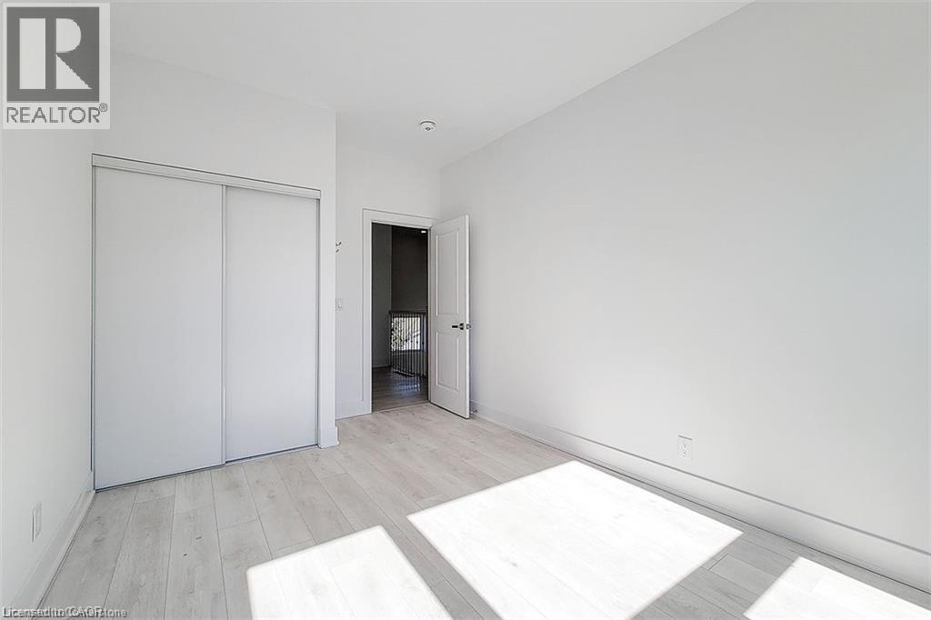 5451 Lakeshore Road Unit# 2, Burlington, Ontario  L7L 1E1 - Photo 24 - 40852199