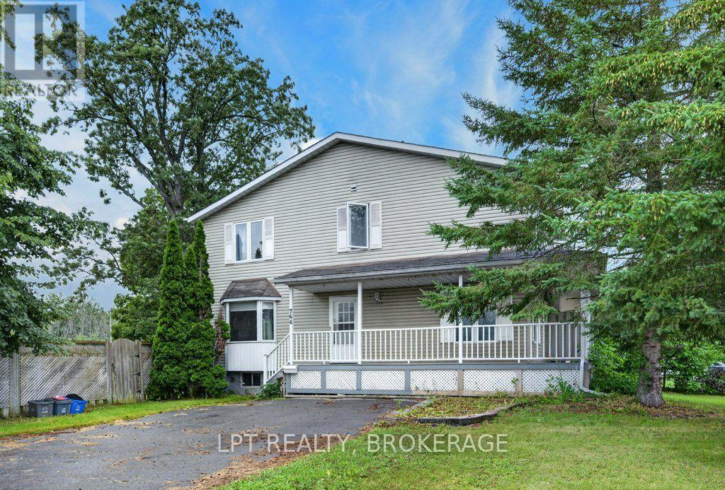 764 Roosevelt Drive, Kingston, Ontario K7M 8V3 - Photo 2 - X13620140