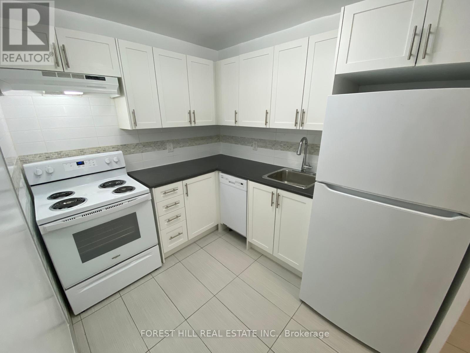 105 - 11 Shallmar Boulevard, Toronto, Ontario  M5N 1J6 - Photo 4 - C13620116