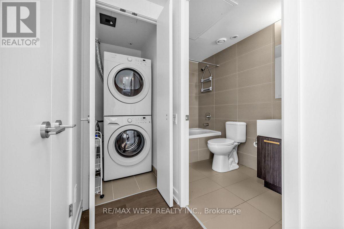 214 - 560 King Street W, Toronto, Ontario  M5V 1M3 - Photo 11 - C13620154