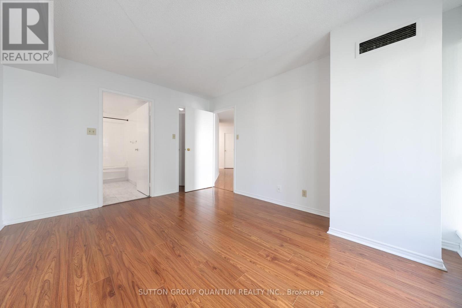 2113 - 10 Yonge Street, Toronto, Ontario  M5E 1R4 - Photo 13 - C13620282