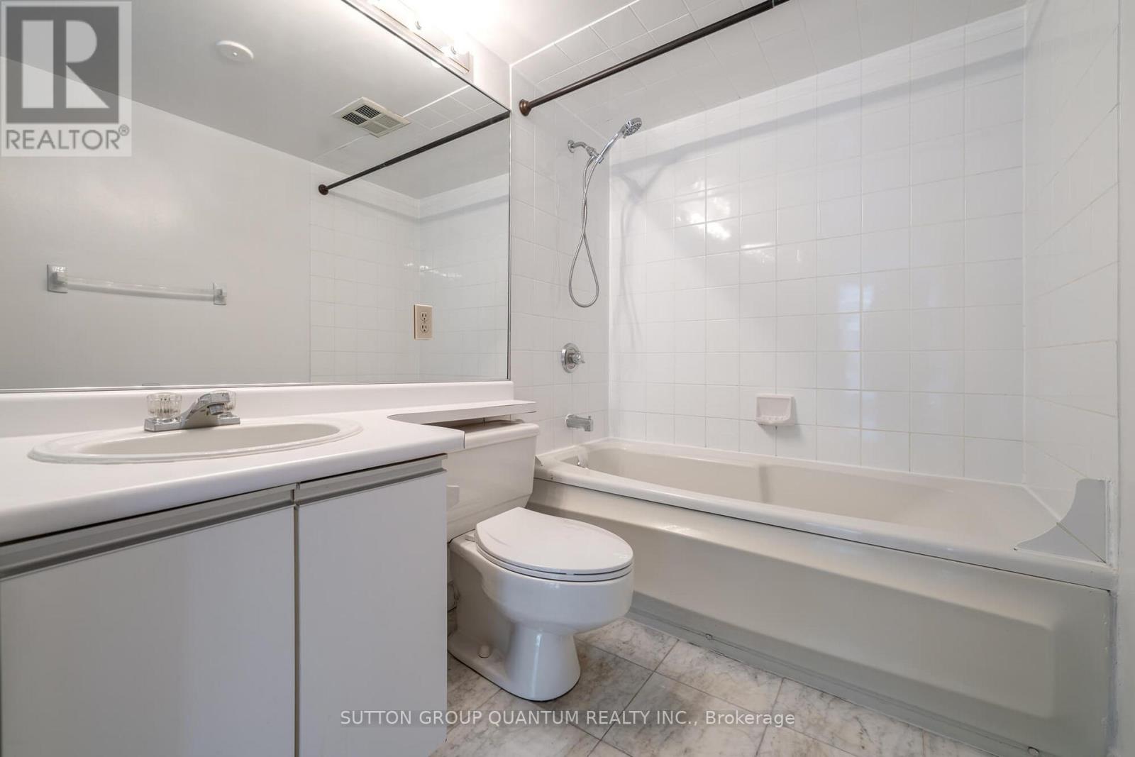 2113 - 10 Yonge Street, Toronto, Ontario  M5E 1R4 - Photo 15 - C13620282