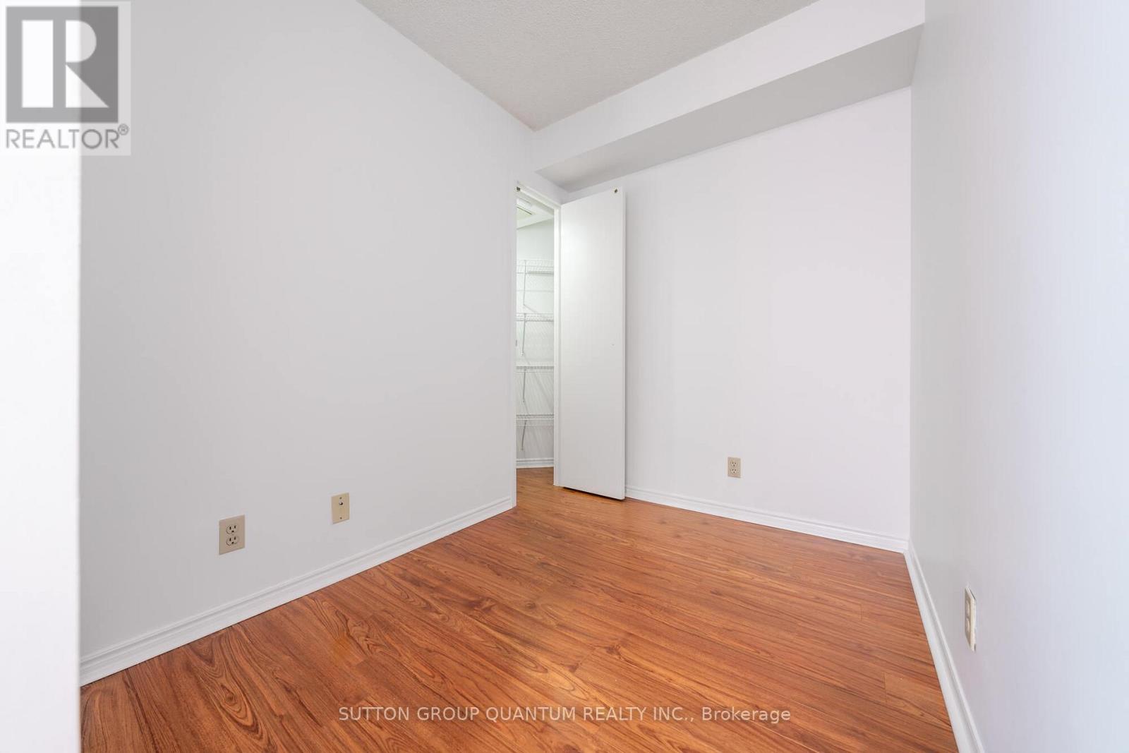 2113 - 10 Yonge Street, Toronto, Ontario  M5E 1R4 - Photo 18 - C13620282