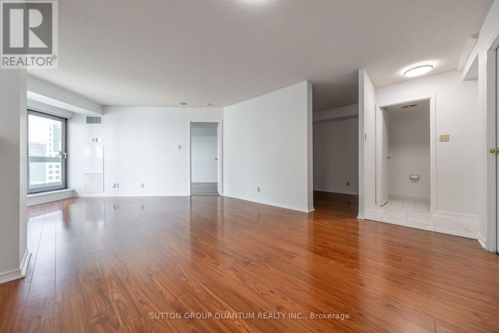 2113 - 10 Yonge Street, Toronto, Ontario  M5E 1R4 - Photo 5 - C13620282