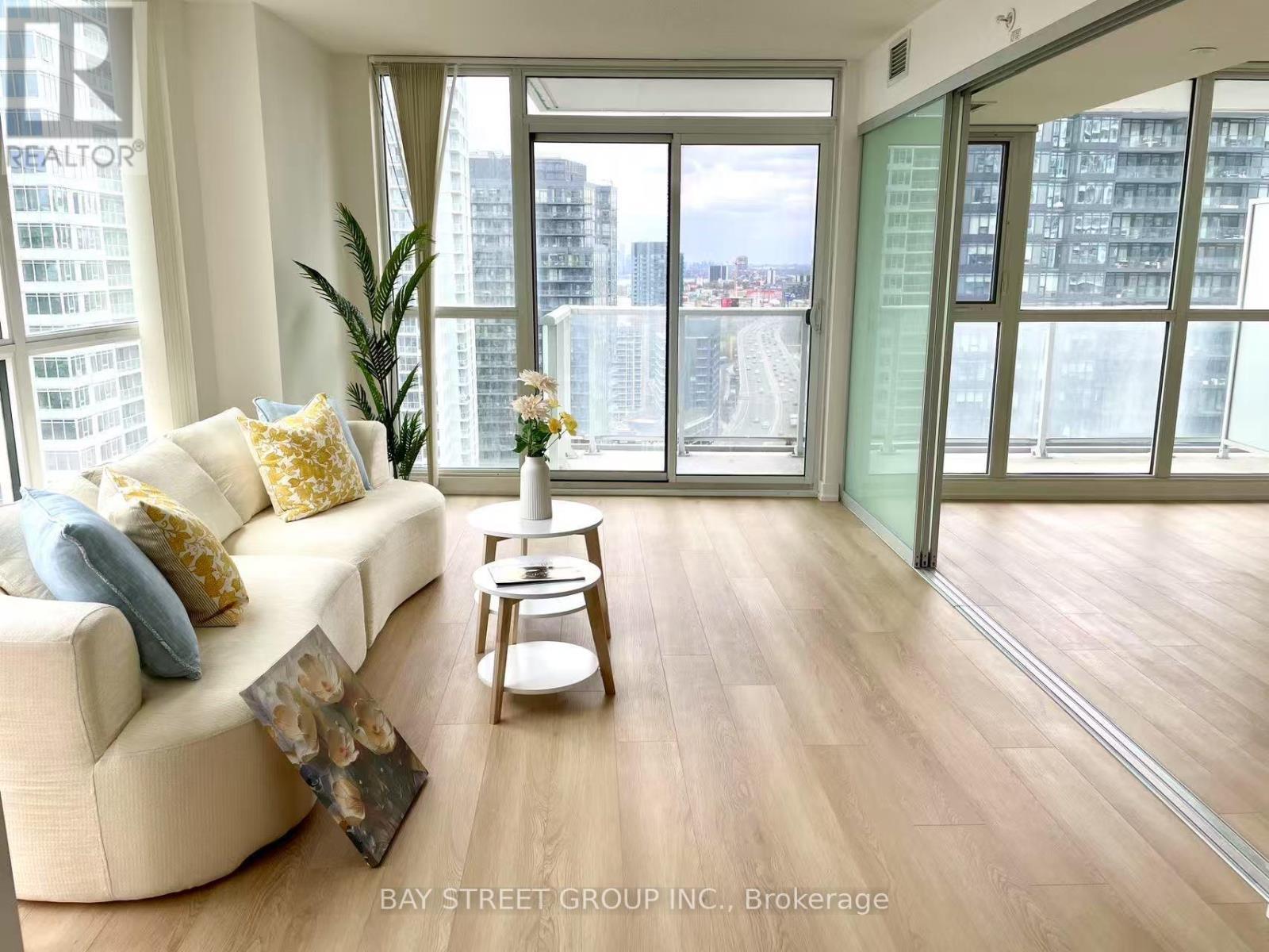 2908 - 75 Queens Wharf Road, Toronto, Ontario  M5V 0J8 - Photo 2 - C13620300