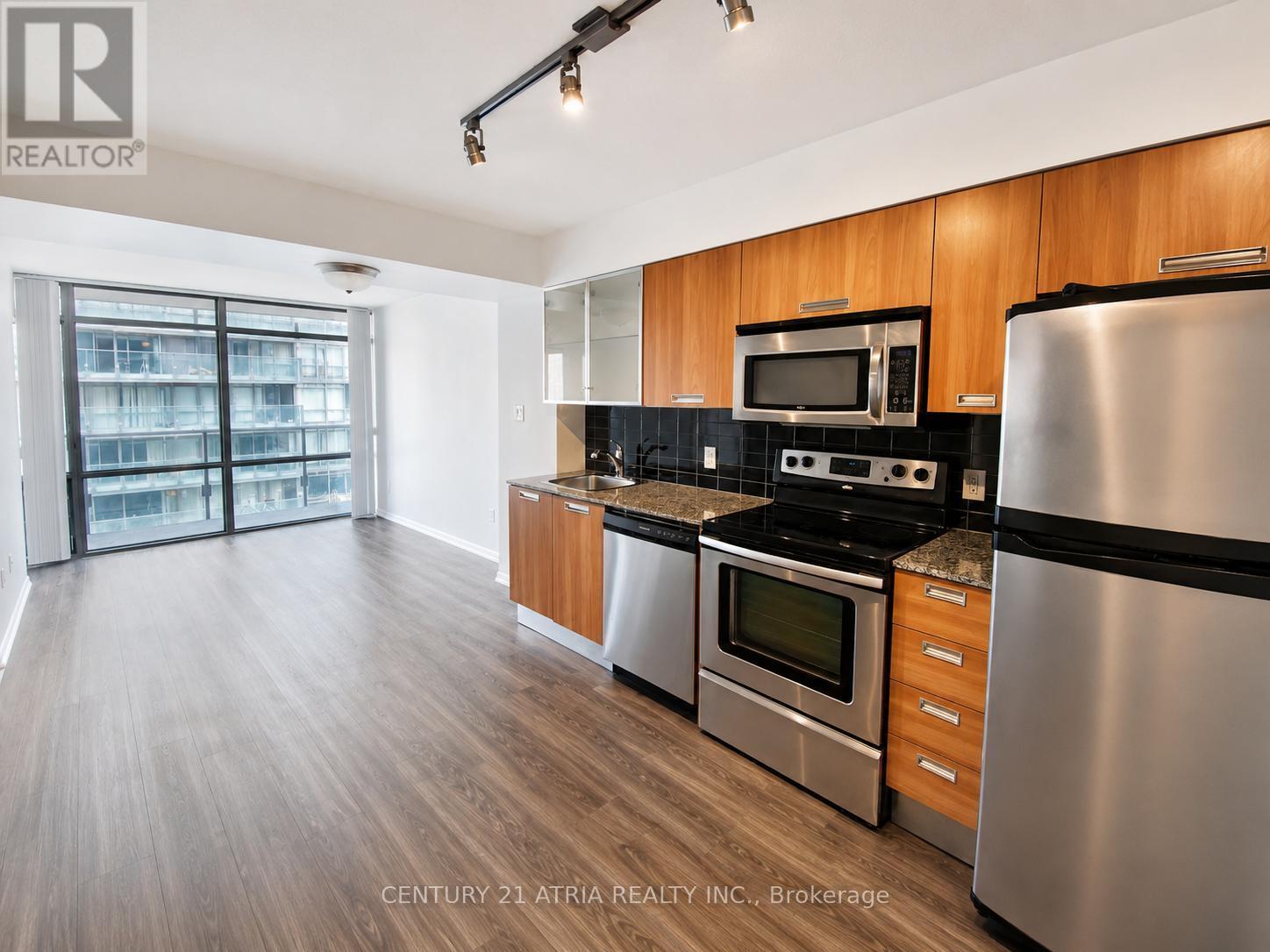 1910 - 38 Grenville Street, Toronto, Ontario  M4Y 1A5 - Photo 2 - C13620302