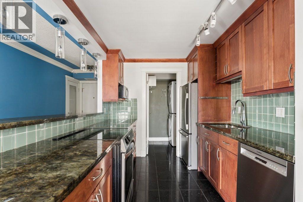 803, 215 14 Avenue Sw, Calgary, Alberta  T2R 0M2 - Photo 2 - A2327459