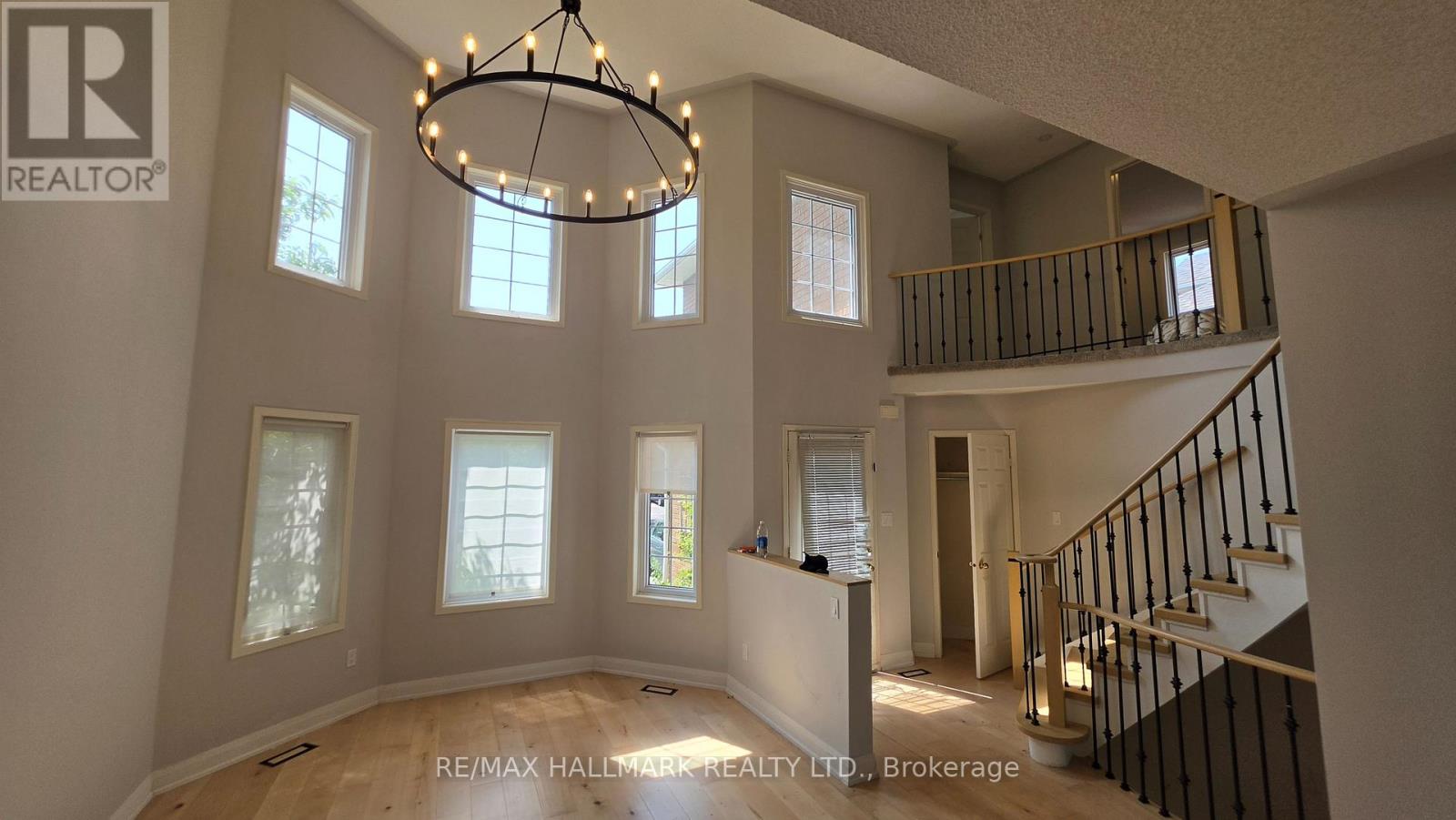 39 Pogson Drive, Whitby, Ontario  L1R 2H9 - Photo 14 - E13620156
