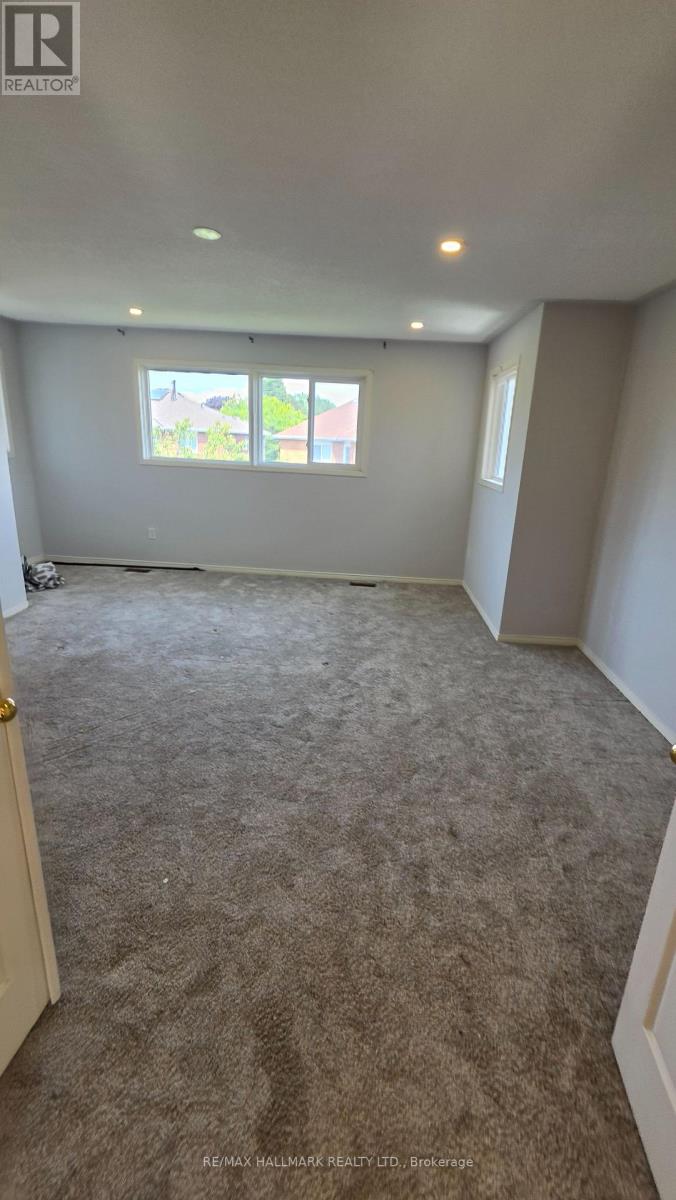 39 Pogson Drive, Whitby, Ontario  L1R 2H9 - Photo 17 - E13620156