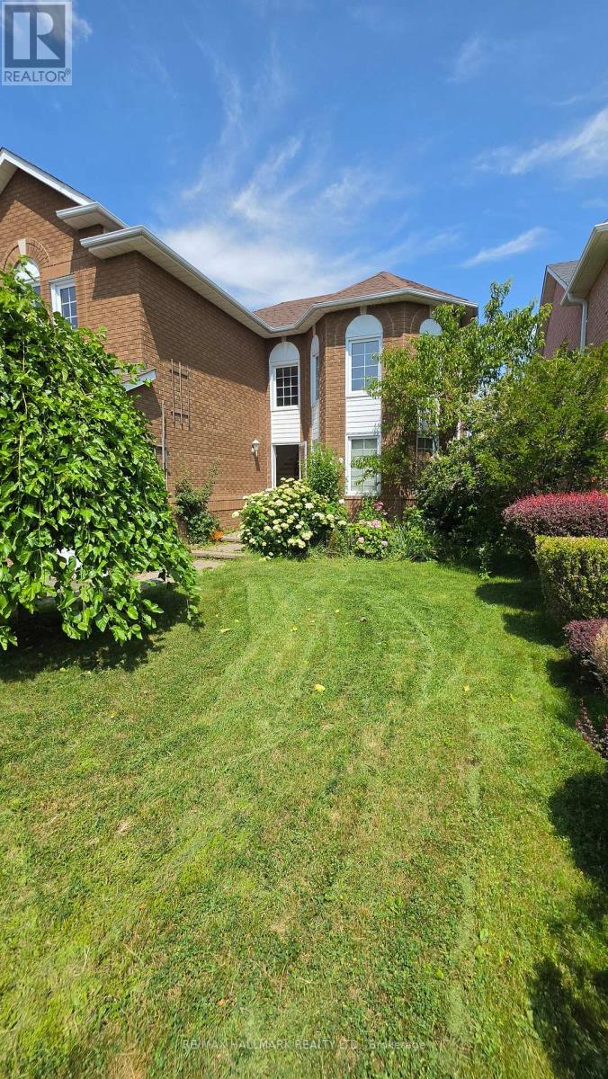 39 Pogson Drive, Whitby, Ontario  L1R 2H9 - Photo 3 - E13620156