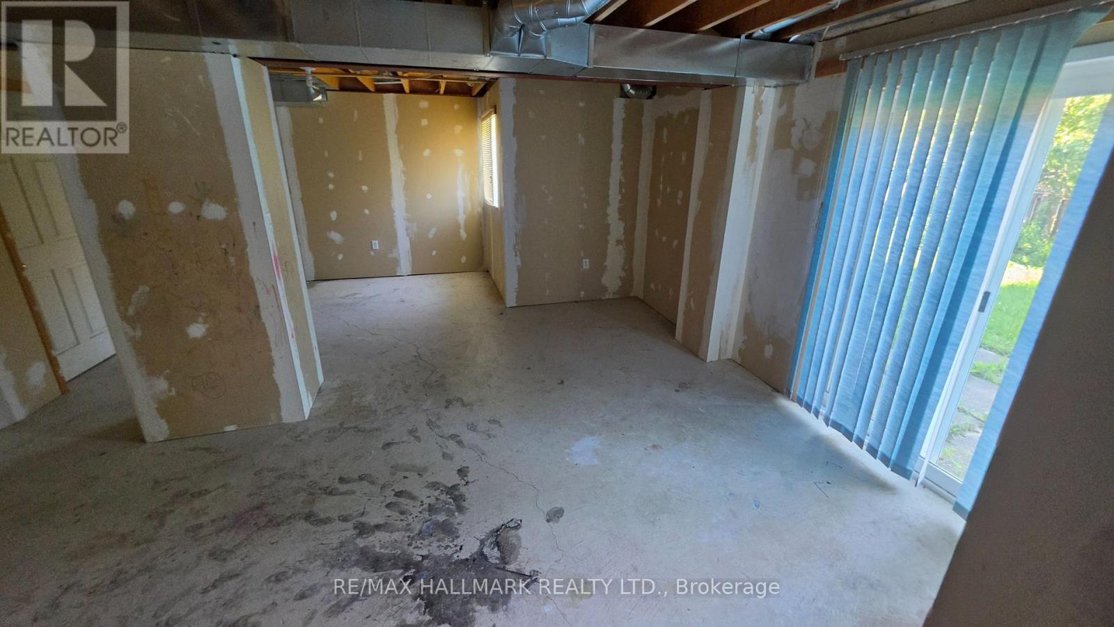 39 Pogson Drive, Whitby, Ontario  L1R 2H9 - Photo 33 - E13620156