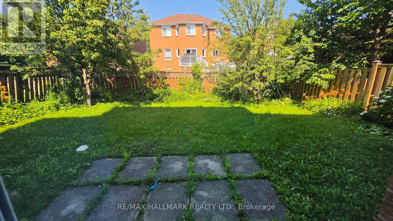 39 Pogson Drive, Whitby, Ontario  L1R 2H9 - Photo 38 - E13620156
