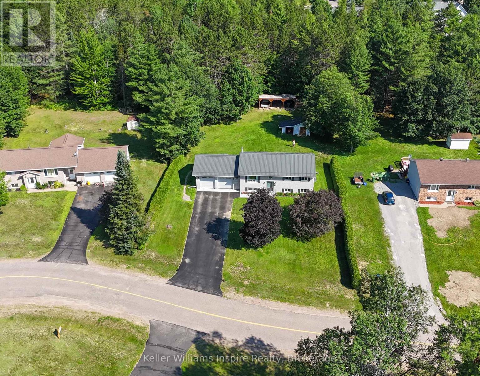 12 Jamie Crescent, Petawawa, Ontario  K8H 3N2 - Photo 3 - X13620394