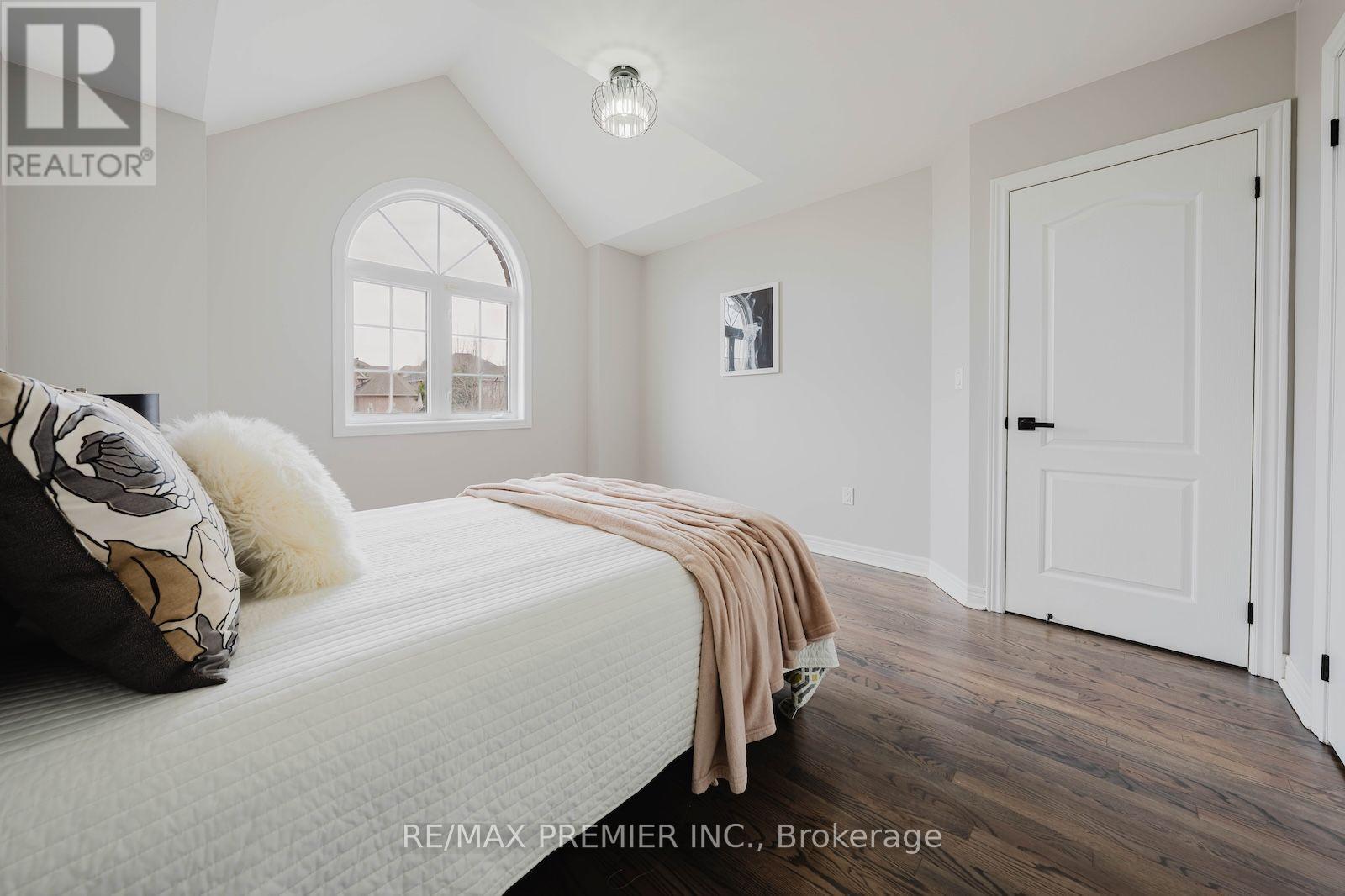 Upper - 16 St Michele Place, Vaughan, Ontario L4H 1H3 - Photo 34 - N13620244