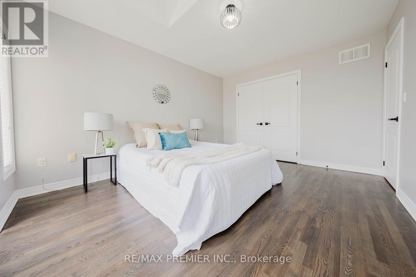 Upper - 16 St Michele Place, Vaughan, Ontario L4H 1H3 - Photo 37 - N13620244
