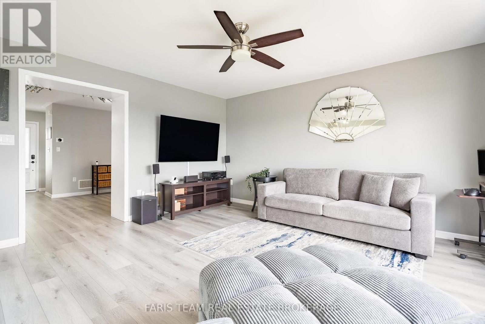 64 John W Taylor Avenue, New Tecumseth, Ontario  L9R 0E1 - Photo 13 - N13620268