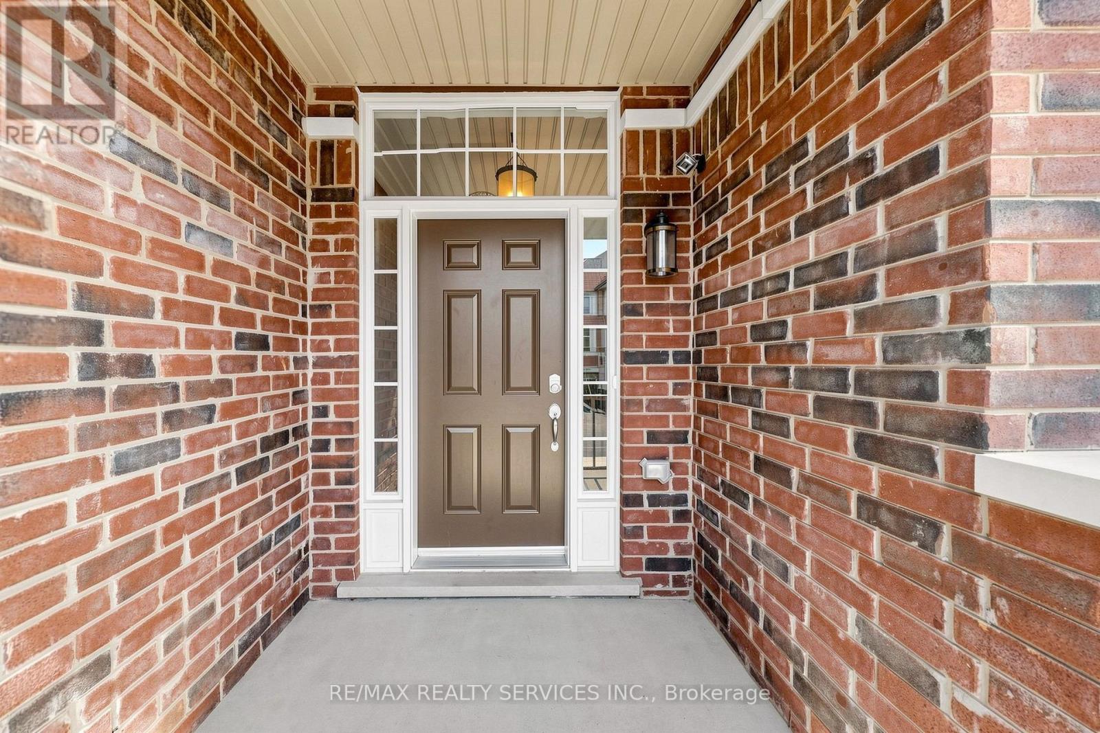 32 Agava Street, Brampton, Ontario L7A 4S5 - Photo 4 - W13620118