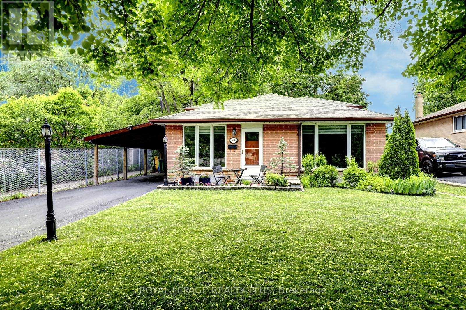 2694 TRUSCOTT DRIVE, Mississauga, Ontario