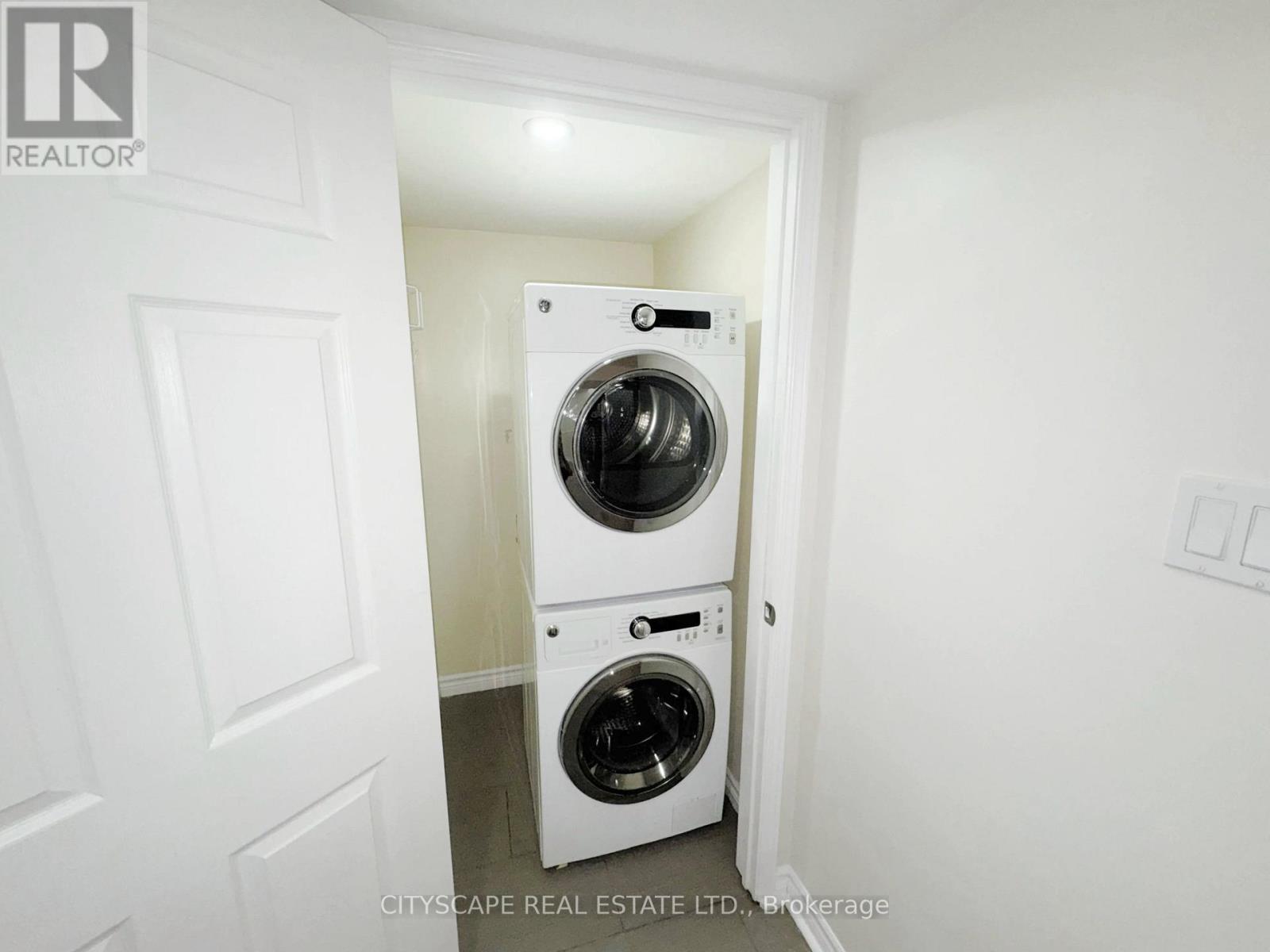 3 Gervais Drive, Brampton, Ontario  L6Y 2V3 - Photo 37 - W13620344