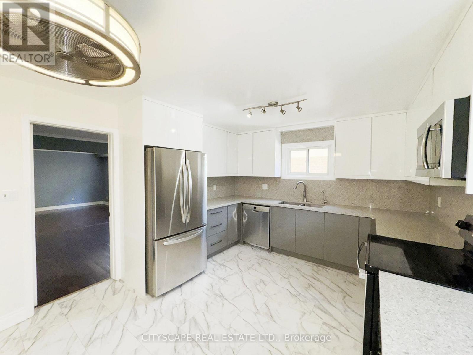 3 Gervais Drive, Brampton, Ontario  L6Y 2V3 - Photo 9 - W13620344