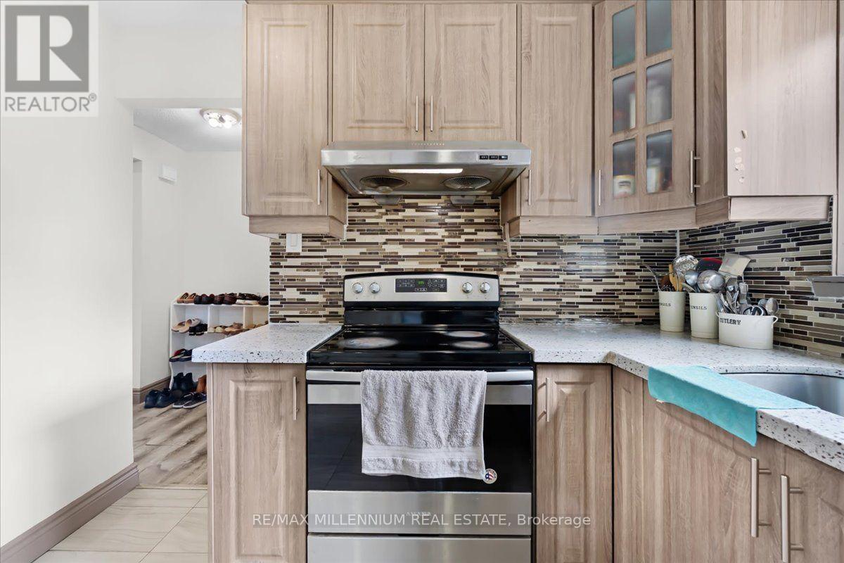 26 Talbot Street, Brampton, Ontario  L6X 2P5 - Photo 4 - W13620348