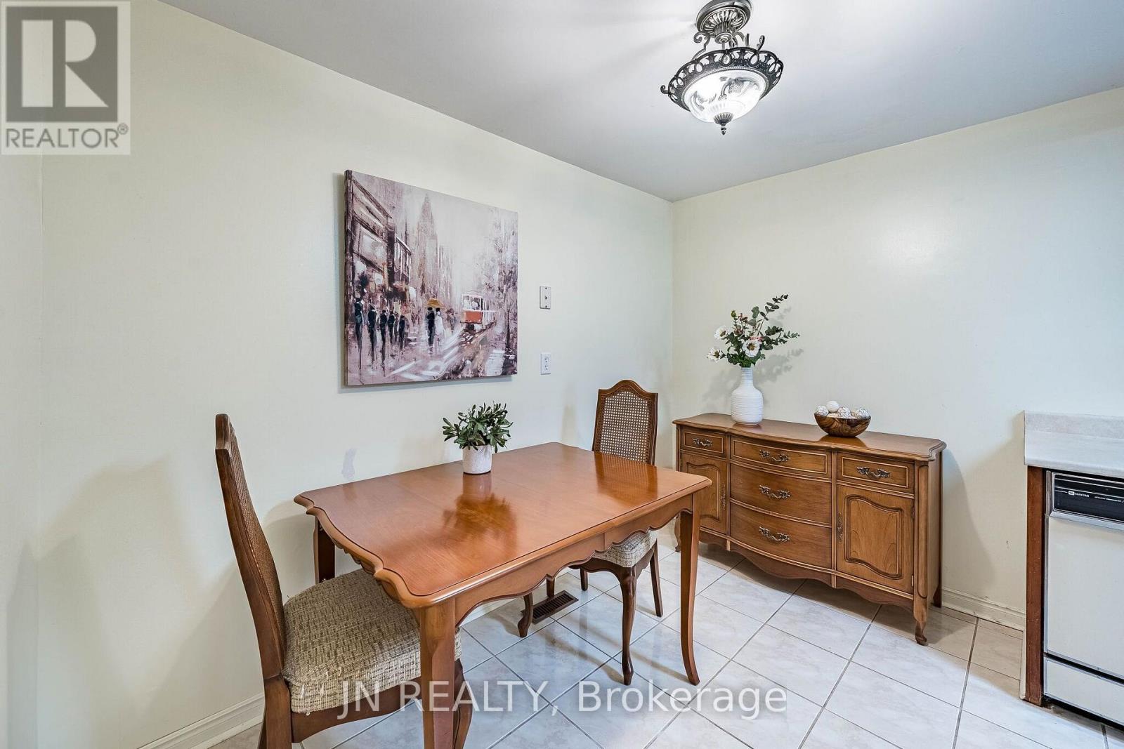 15 Gatwick Lane, Brampton, Ontario L6S 2E4 - Photo 15 - W13620350