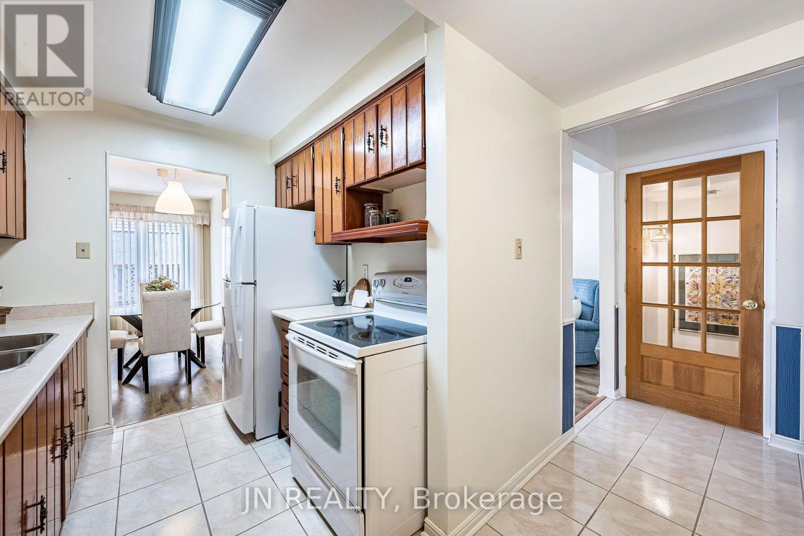 15 Gatwick Lane, Brampton, Ontario L6S 2E4 - Photo 17 - W13620350