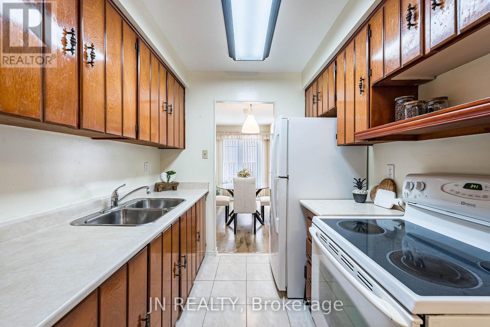 15 Gatwick Lane, Brampton, Ontario L6S 2E4 - Photo 18 - W13620350