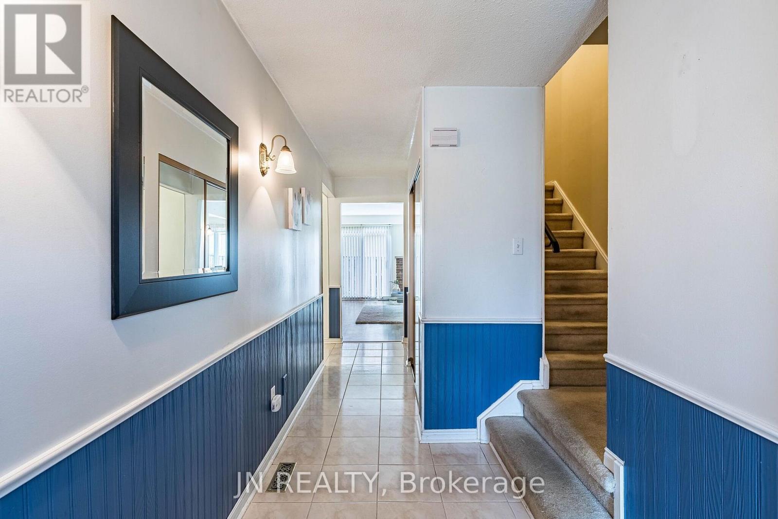15 Gatwick Lane, Brampton, Ontario L6S 2E4 - Photo 5 - W13620350