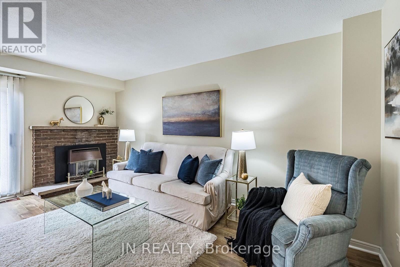 15 Gatwick Lane, Brampton, Ontario L6S 2E4 - Photo 6 - W13620350