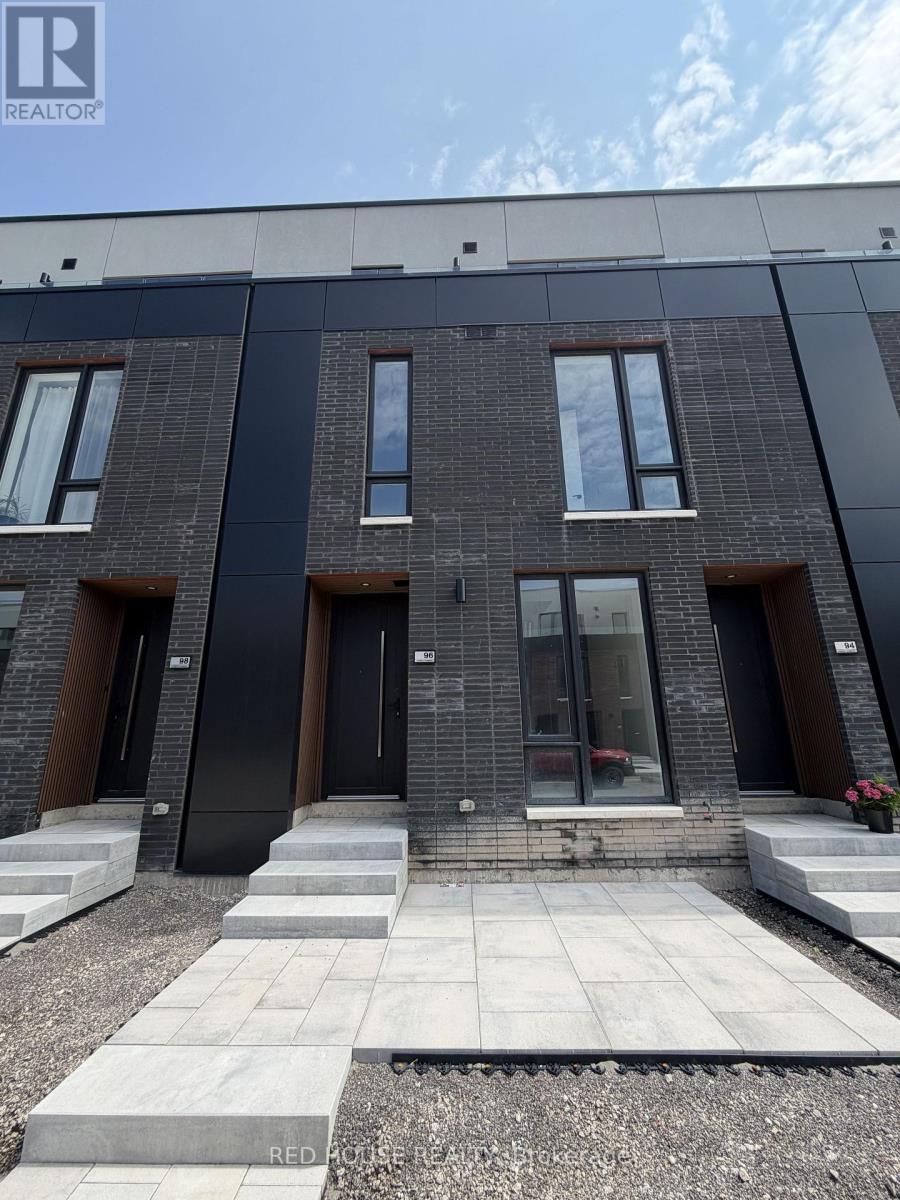 96 EVERETT COMMON, St. Catharines, Ontario