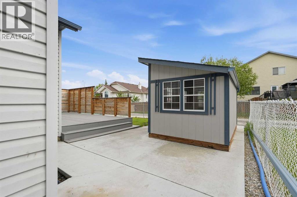 209 Oakmere Close, Chestermere, Alberta  T1X 1L1 - Photo 30 - A2318235