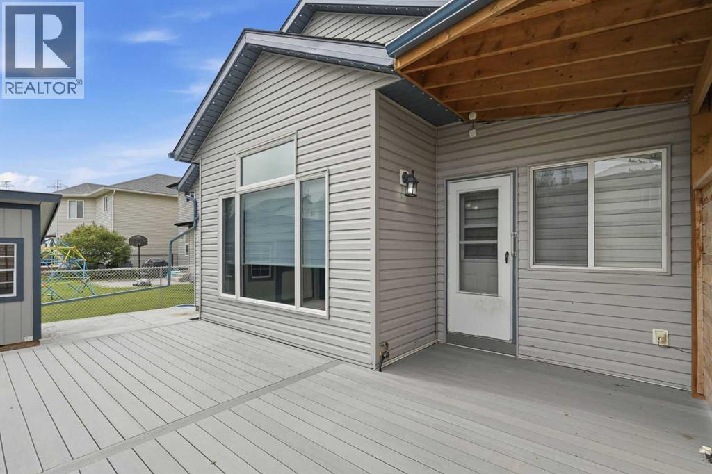 209 Oakmere Close, Chestermere, Alberta  T1X 1L1 - Photo 33 - A2318235