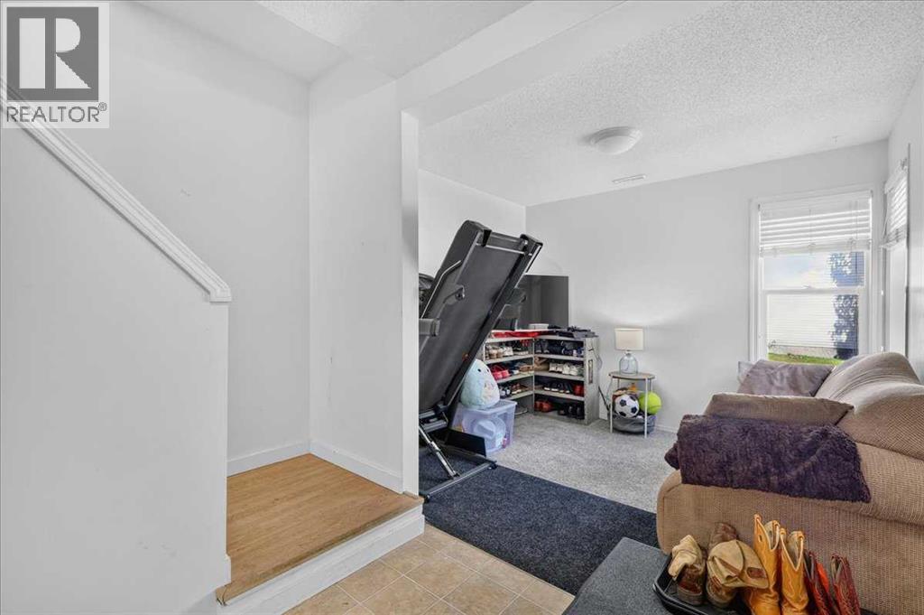 137 Bridlewood Lane SW, Calgary, Alberta  T2Y 3X8 - Photo 7 - A2328938
