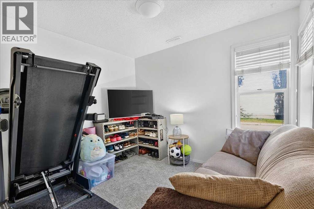 137 Bridlewood Lane SW, Calgary, Alberta  T2Y 3X8 - Photo 8 - A2328938