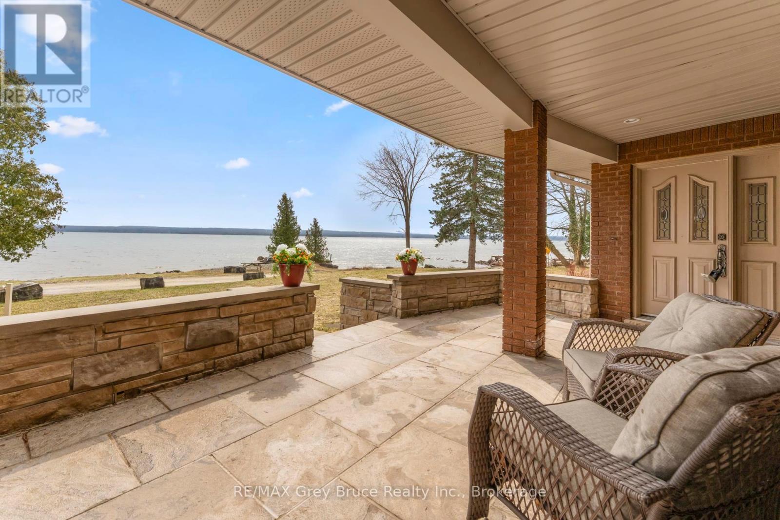 122 Cottage Lane, Georgian Bluffs, Ontario  N4K 5N4 - Photo 4 - X12993580