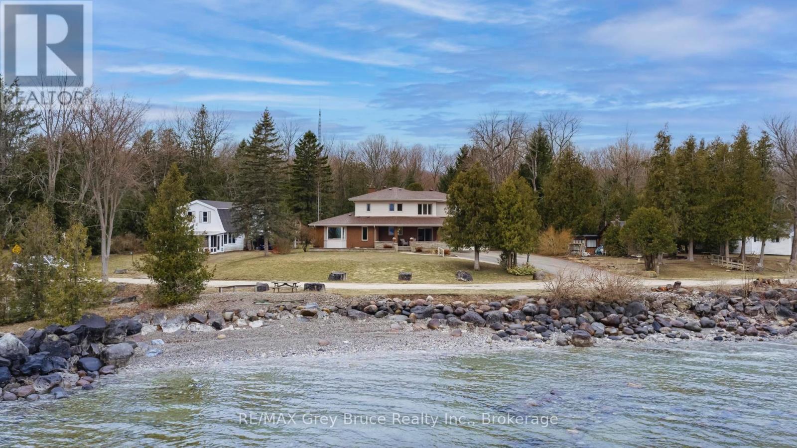 122 Cottage Lane, Georgian Bluffs, Ontario  N4K 5N4 - Photo 3 - X12993580