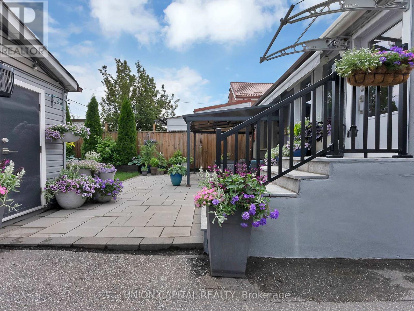 81 Maybourne Avenue, Toronto, Ontario  M1L 2W3 - Photo 37 - E13617840