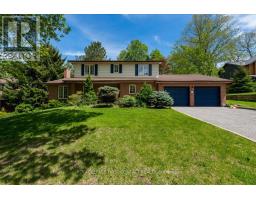 11 FORESTWOOD LANE, Barrie, Ontario