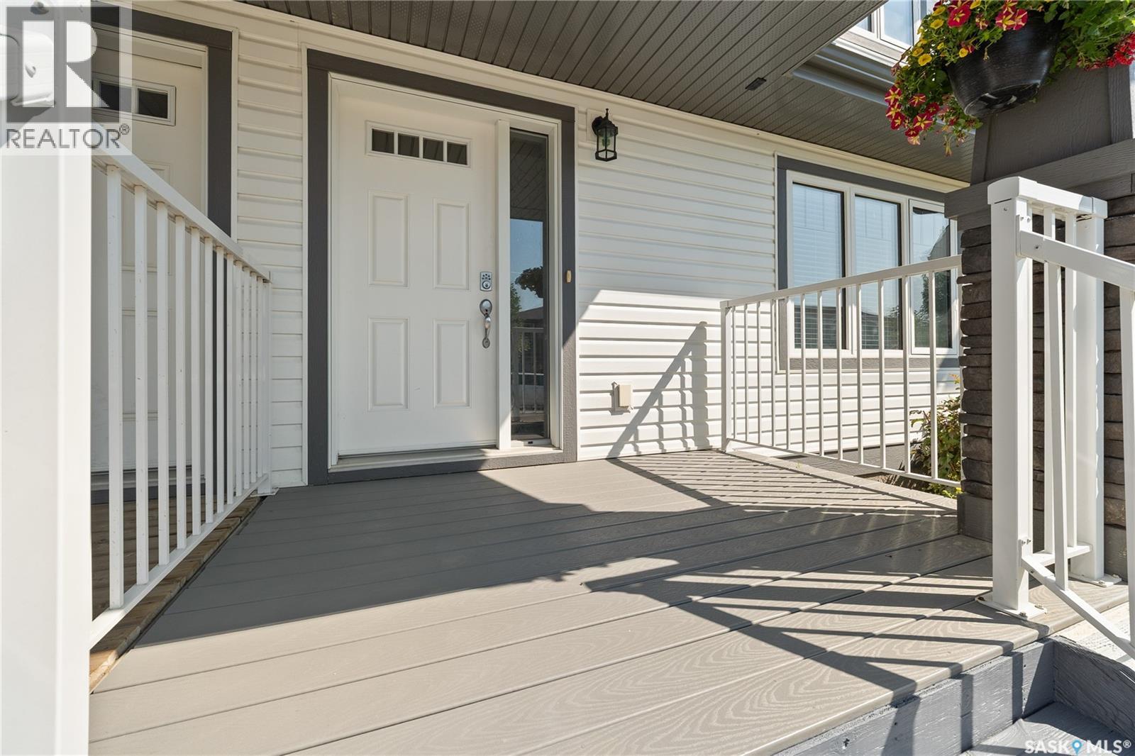 4538 Green Rock Road E, Regina, Saskatchewan  S4V 3K4 - Photo 4 - SK043936