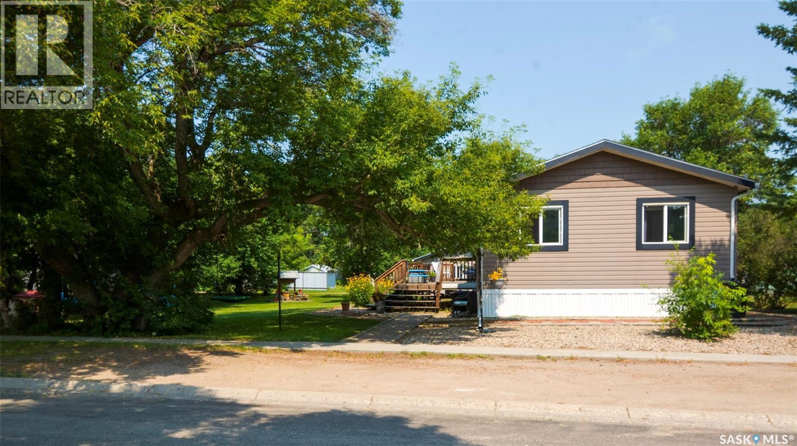 520 Assiniboia Avenue, Southey, Saskatchewan S0G 4P0 - Photo 2 - SK043899