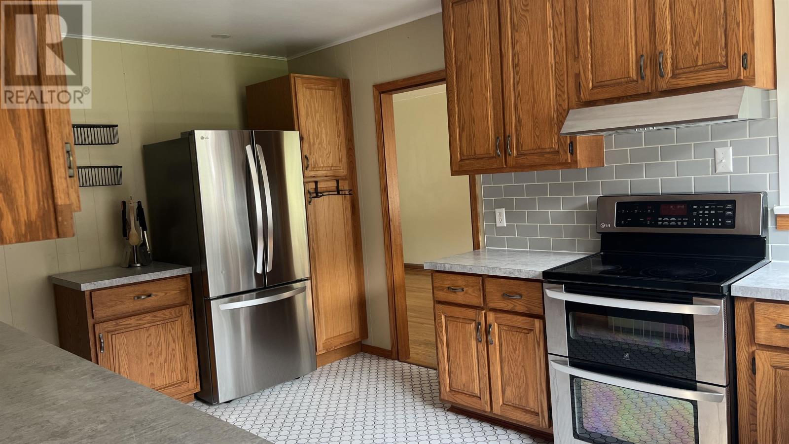 15 Sund Cres, Marathon, Ontario  P0T 2E0 - Photo 6 - TB2602139