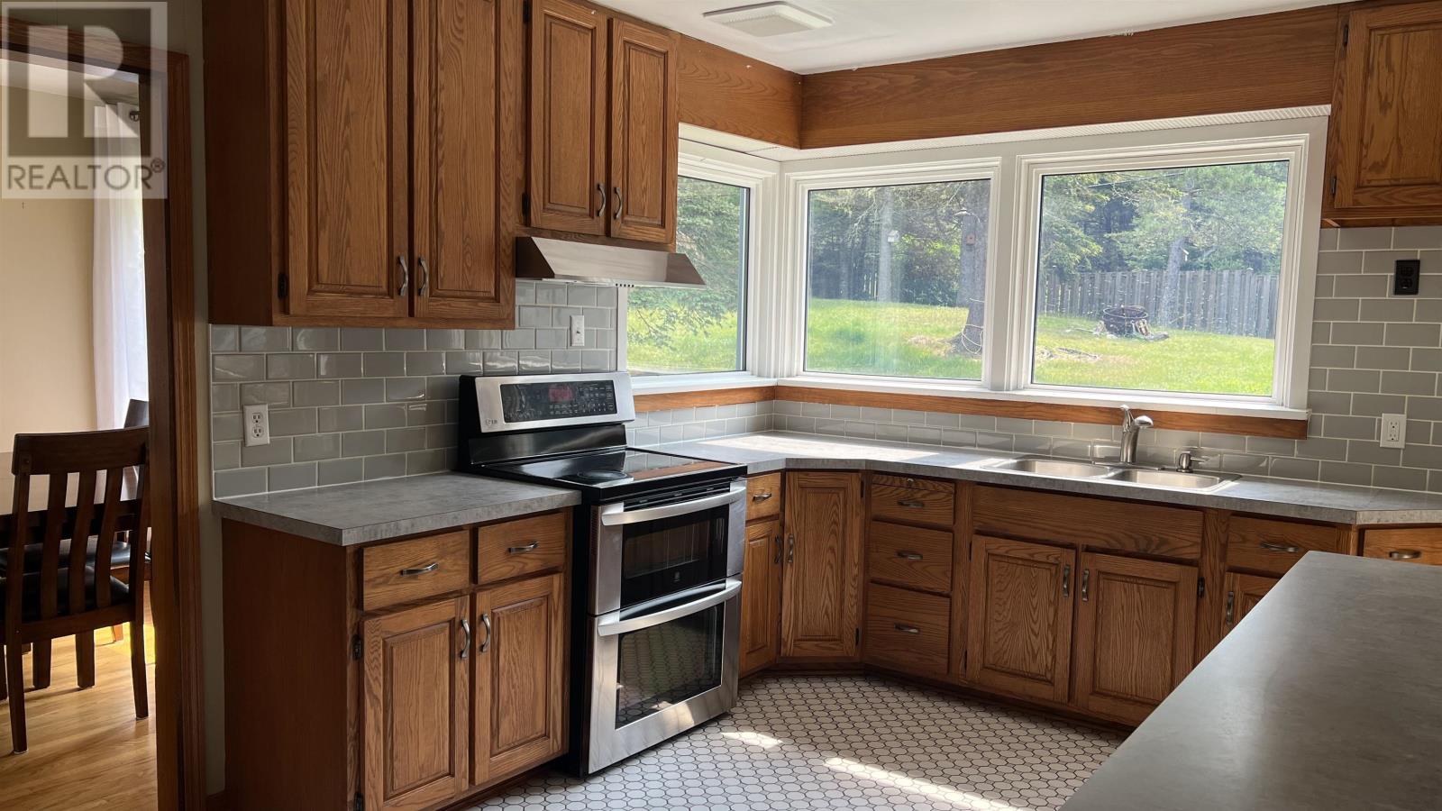 15 Sund Cres, Marathon, Ontario  P0T 2E0 - Photo 4 - TB2602139