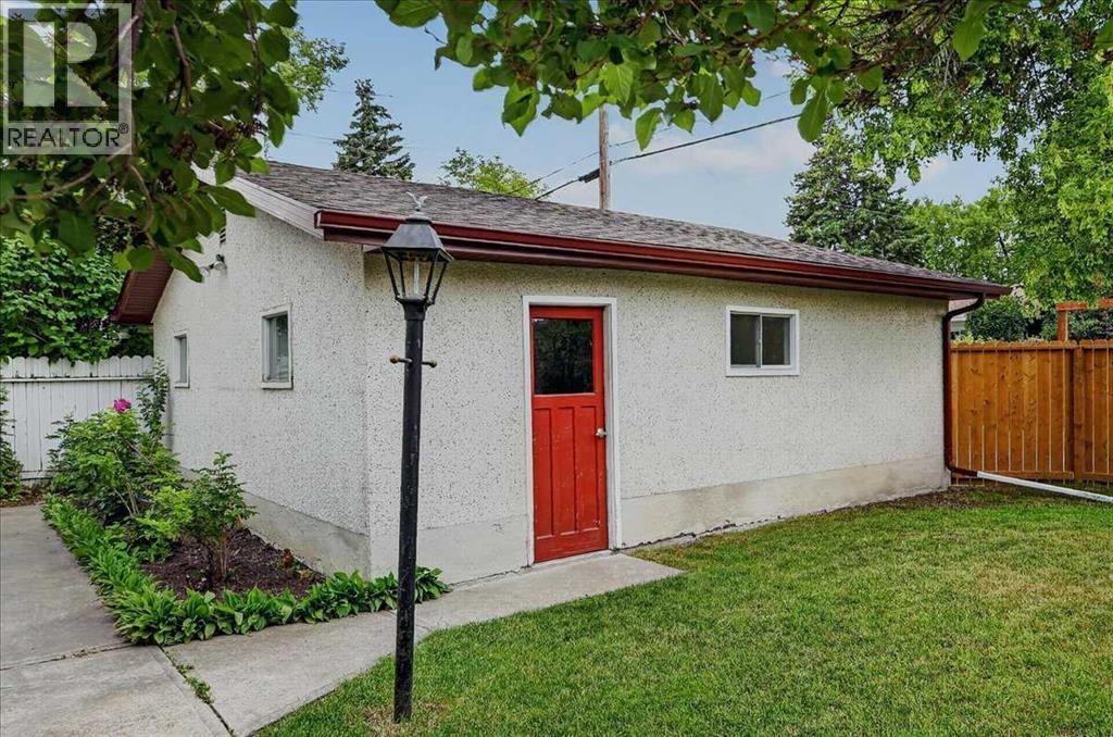 4707 Brockington Road NW, Calgary, Alberta  T2L 1R5 - Photo 37 - A2330736