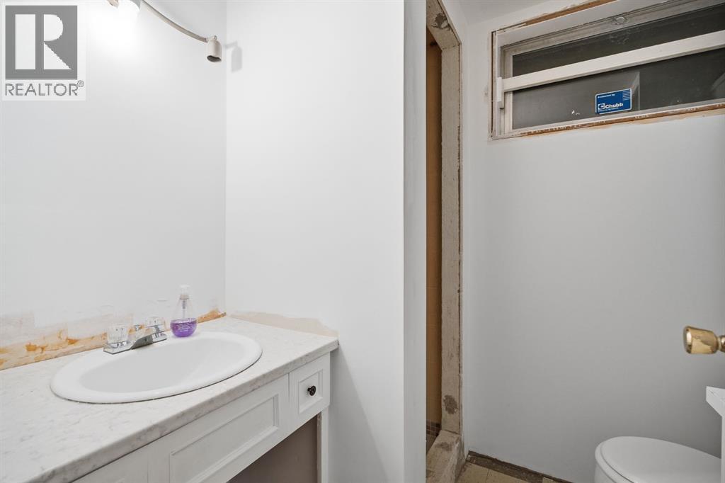 2024 Crocus Road NW, Calgary, Alberta  T2L 0Z8 - Photo 31 - A2332139