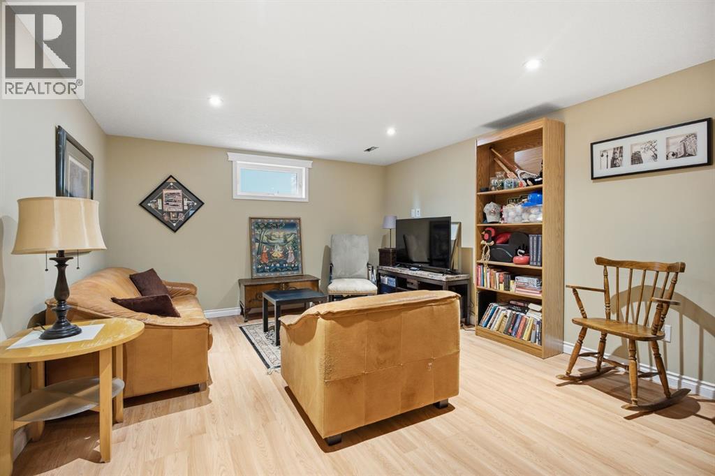 2024 Crocus Road NW, Calgary, Alberta  T2L 0Z8 - Photo 27 - A2332139