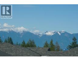3 728 GIBSONS WAY, Gibsons, British Columbia