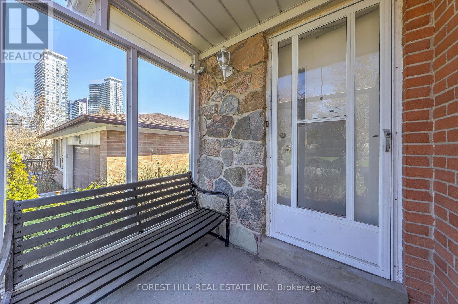 63 Hopperton Drive, Toronto, Ontario  M2L 2S7 - Photo 4 - C13028768