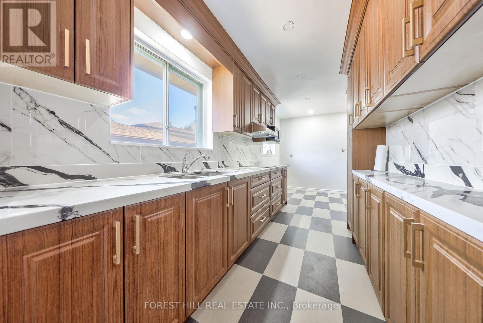 63 Hopperton Drive, Toronto, Ontario  M2L 2S7 - Photo 8 - C13028768